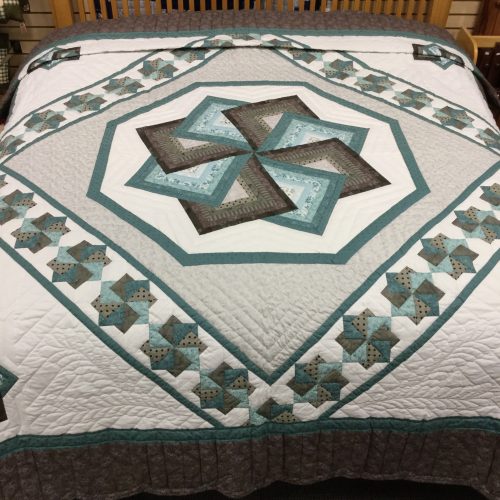 Spin Star Quilt - King - Family Farm Handcrafts