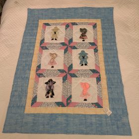 Dutch Boy and Girl Baby Quilt - Family Farm Handcrafts