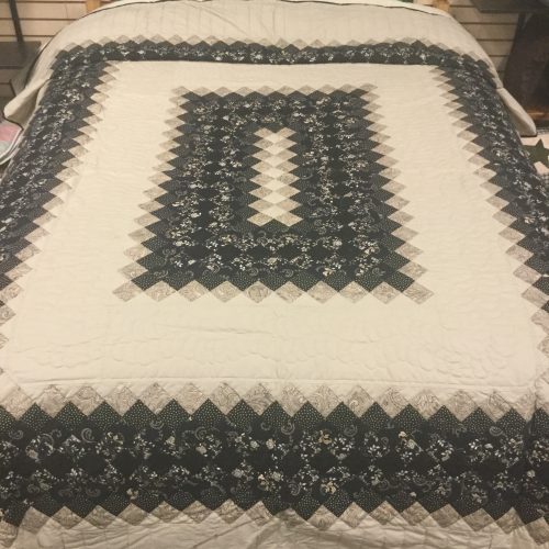 Walk In The Park Quilt-Queen-Family Farm Handcrafts