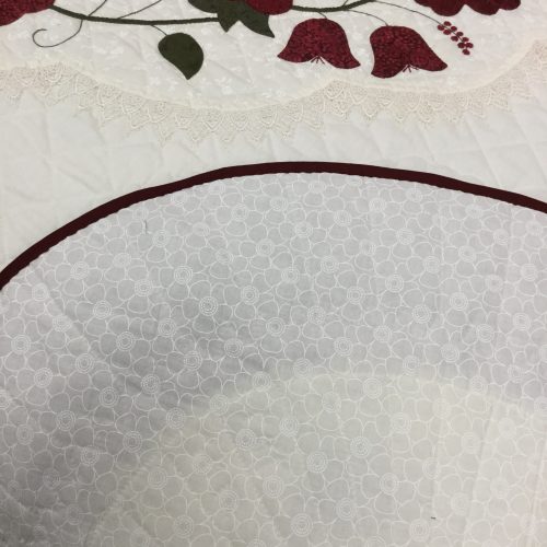 Lacy Heart of Roses Quilt - Queen - Family Farm Handcrafts