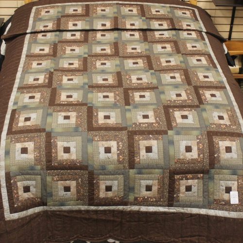 Twin Log Cabin Quilt - Family Farm Quilts