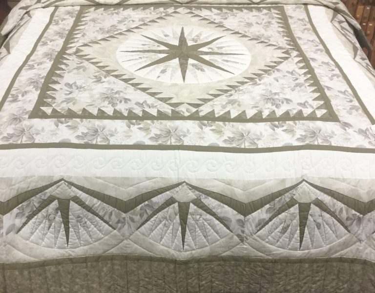 mariner's compass quilt made by the amish of lancaster county
